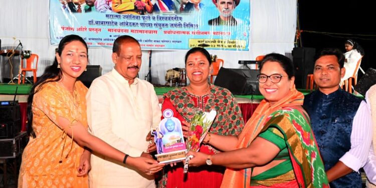शिक्षण क्षेत्रात उल्लेखनीय कामगिरी करणाऱ्या मिशनच्या प्राचार्या नूतनवर्षा वळवी यांचा समतारत्न पुरस्काराने गौरव