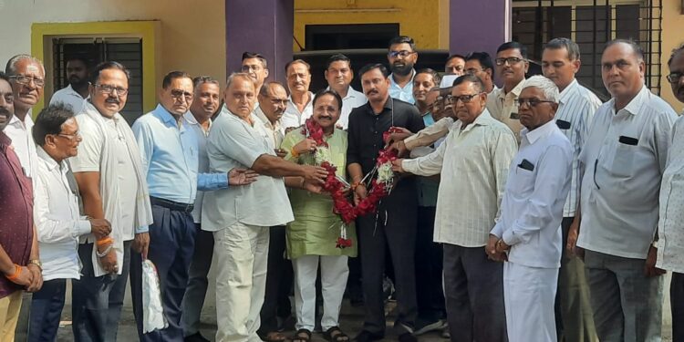 तळोदा खरेदी विक्री संघ बिनविरोध