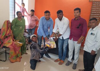 उमर्दे खुर्द ग्रामपंचायतीतर्फे दिव्यांग निधीचे वाटप