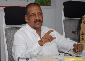 जिल्ह्यात १ हजार ७२४ हेक्टरवर फळबाग लागवड – पालकमंत्री डॉ. विजयकुमार गावित