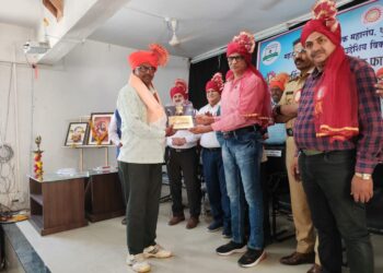 अनिल रौंदळ यांचा विभागीय आदर्श क्रिडा गौरव पुरस्काराने गौरव