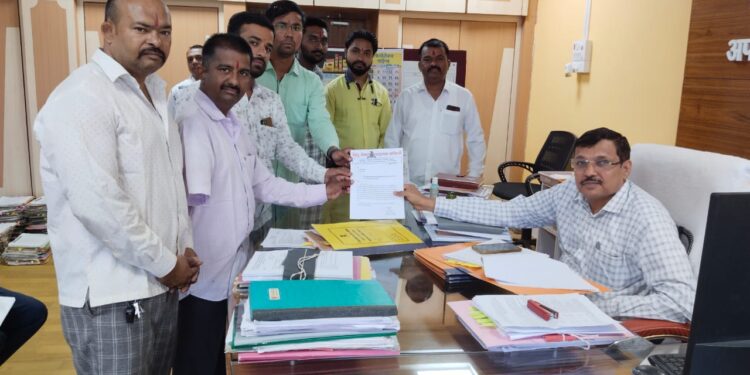 भगवान शंकराच्या पिंडीला  हिरवी चादर चढविण्याचा प्रयत्न करणाऱ्यांवर कडक कारवाई करा: हिंदु सेवा सहाय्य समितीची मागणी