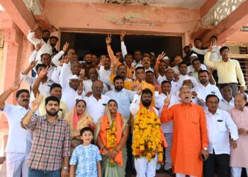 कृषी उत्पन्न बाजार समितीच्या सभापतीपदी विक्रमसिंग वळवी तर उपसभापतीपदी वर्षा पाटील बिनविरोध