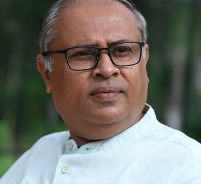 शहादा तालुका खरेदी विक्री संघाच्या चेअरमन पदी प्रा. मकरंद पाटील तर व्हाईस चेअरमन पदी अरविंद पाटील यांची बिनविरोध निवड