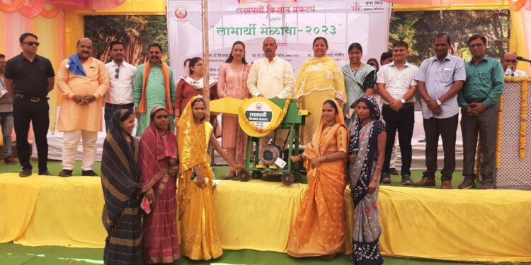 ६ हजार आदिवासी शेतकऱ्यांच्या जीवनात प्रकल्पाच्या माध्यमातून समृद्धी