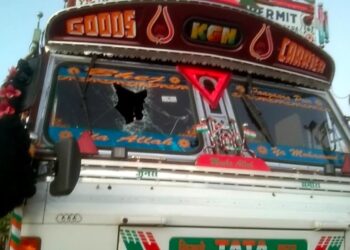 धुळे-सुरत मार्गावर ट्रक चालकाला मारहाण आणि लुटमार, पोलिसांत गुन्हा दाखल