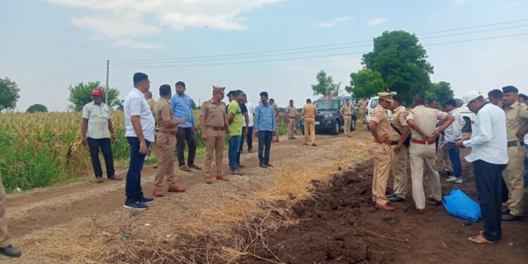 मोठ्ठी बातमी : पातोंडा येथे युवकाचा आढळला मृतदेह ?,  शेतात आढळला महिलेचा मृतदेह