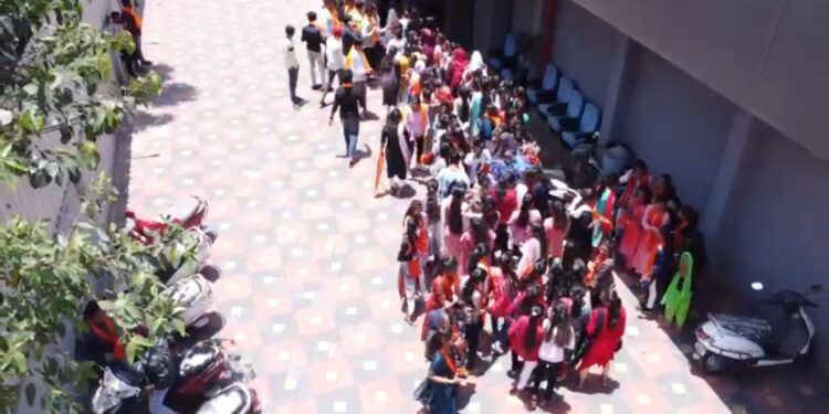 150 मुलींना मोफत दाखवला द केरला स्टोरी सिनेमा