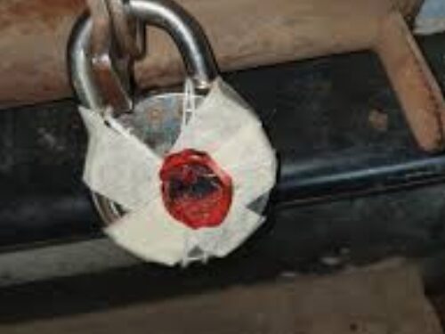 श्रॉफ हायस्कूल इमारतीला बेकायदेशीरपणे लावलेले सील त्वरित काढण्याचे उच्च न्यायालयाने दिले अंतरिम आदेश