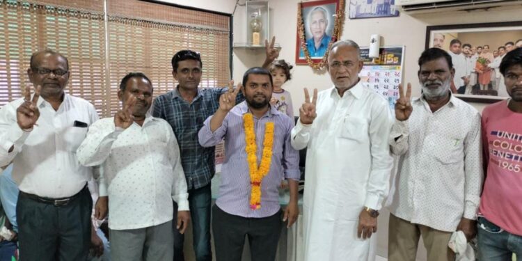 नंदुरबार तालुका पोट निवडणूक निकाल; ९ पैकी ४ सदस्य शिवसेना (शिंदे गट)विजयी; आमदार कार्यालयात सत्कार