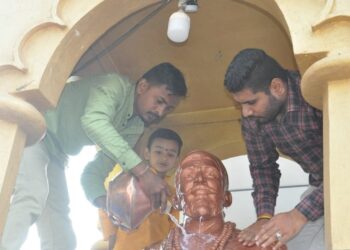 नंदुरबारात क्षत्रिय मराठा युवा प्रतिष्ठानतर्फे पंंचामृताभिषेकाने शिवराज्याभिषेक सोहळा साजरा