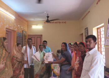 विखरण ग्रामपंचायतीतर्फे उत्कृष्ट  कार्य करणाऱ्या महिलांचा गौरव