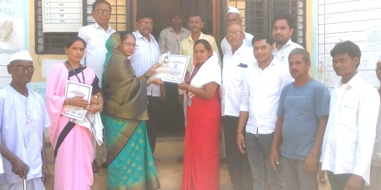 भालेर येथे वैशाली रोडे व चंद्रकला पाटील पुण्यश्लोक अहिल्याबाई देवी होळकर पुरस्काराने सन्मानित