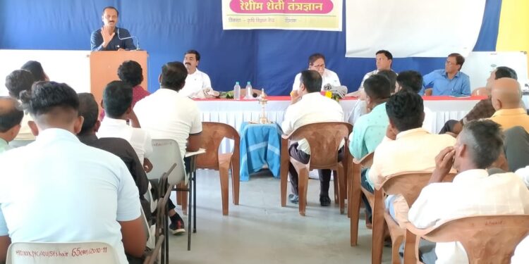 कृषी विज्ञान केंद्रात रेशीम शेती कार्यशाळा