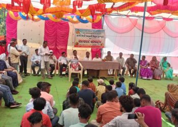 जामलीत निवृत्त अधिकारी, कर्मचाऱ्यांचा सत्कार, गाव सेवा समितीने राबविला उपक्रम