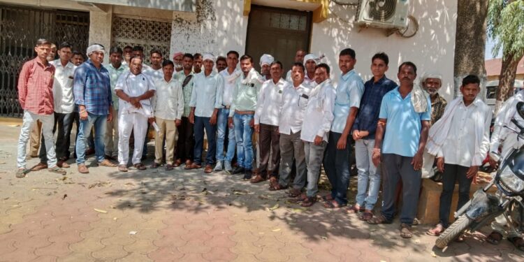 जातीचा दाखला घेतलाय तुम्ही संस्कृती तरी वाचवा, मोलगीच्या आदिवासी चिंतन सभेत व्यक्त झाल्या रखरखत्या भावना