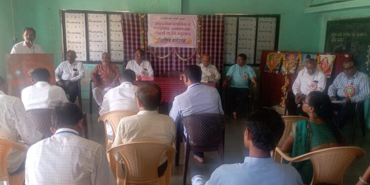 जळखे येथे अनुदानित आश्रम शाळेत शैक्षणिक कार्यशाळा