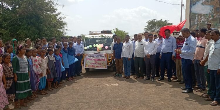 जळखे आश्रमशाळेत प्रवेशोत्सव साजरा