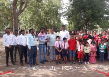 आमलाड येथील विद्यागौरव इंग्लिश मेडियम स्कूल येथे शाळा प्रवेश दिन उत्साहात साजरा