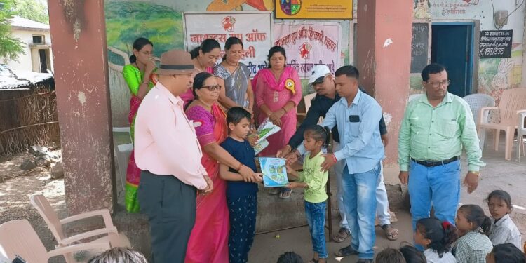 टेंभली येथील जि.प. मराठी शाळेत शाळारंभ दिवस साजरा