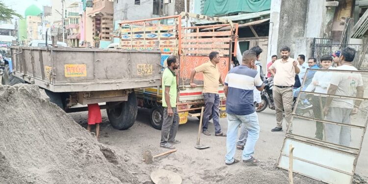 नंदुरबारचे प्रभारी तहसिलदार पुलकित सिंह यांचा पुन्हा कारवाईचा धडाका, अनेकांनी घेतली धास्ती