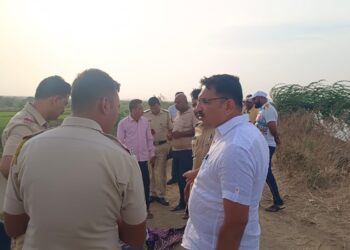 खळबळजनक घटना : एकाचा खुन करून शव धरणात फेकला