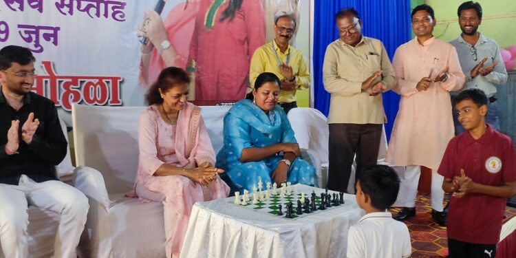 खासदार चषक क्रीडा महोत्सव सप्ताहाचे खा.डॉ. हिना गावित यांच्या हस्ते दिमाखात उद्घाटन