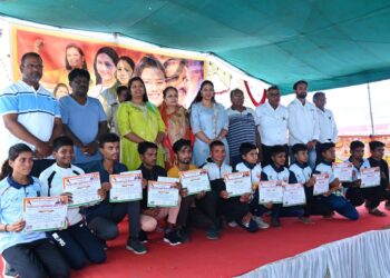 खा.डॉ. हिना गावित यांच्या वाढदिवसानिमित्त आयोजित मॅरेथॉन स्पर्धेत कुलदीप वसावे,आरती पावरा पावरा यांनी पटकाविले विजेतेपद