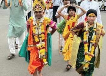अनुभवावी वारी एकदा तरी डी.आर. हायस्कूलचा उपक्रम