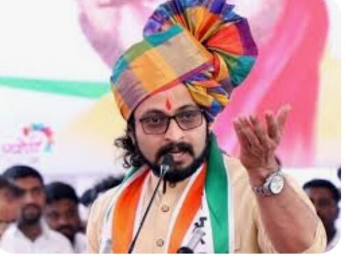 काय सांगता: खा.अमोल कोल्हे यांचे नाव सांगून पोलिसांना फसविणाऱ्या भामट्याविरुद्ध गुन्हा दाखल