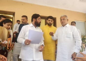 नंदूरबार जिल्हयाचे एकात्मिक व शाश्वत वस्त्रोद्योग धोरण झोन-1 मध्ये समाविष्ट करा : मा.आ.चंद्रकांत रघुवंशी यांनी मुख्यमंत्री एकनाथ शिंदे यांच्या कडे मागणी