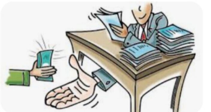 नंदूरबार येथे पाच हजाराची लाच स्वीकारताना विस्तार अधिकाऱ्यास अटक