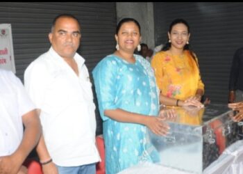 बांधकाम कामगारांना  खा.डॉ.हीना गावित यांच्या हस्ते सुरक्षा किट वाटप