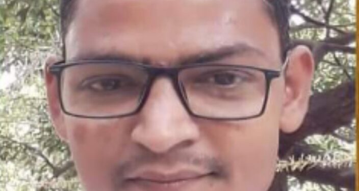 ट्रक व मोटार सायकलीचा भीषण अपघात, एक जण जागीच ठार