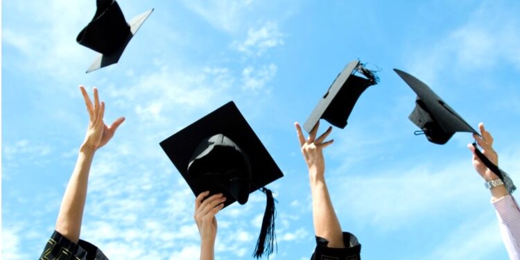 आदिवासी विकास विभागाने दिली उभारी ; उच्च शिक्षणाच्या प्रवेशासाठी प्रशिक्षणाची शिदोरी