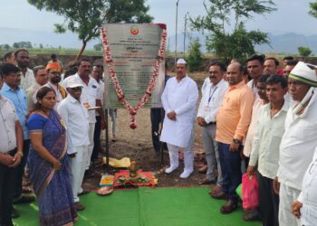 राज्यातील आश्रमशाळांमध्ये निर्माण करणार सुसज्ज डिजिटल ग्रंथालये -पालकमंत्री डॉ.विजयकुमार गावित