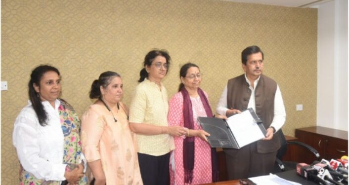 अरे व्वा : राज्यातील साडे तीन लाख युवतींना मिळणार स्वसंरक्षणाचे धडे  