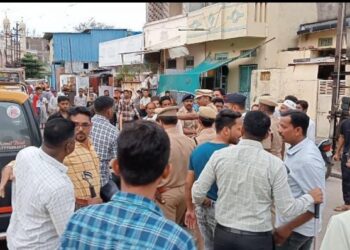 नंदूरबार येथे पोलिसांच्या रूट मार्च दरम्यान गोंधळ घालणाऱ्या चौघाविरुद्ध गुन्हा दाखल