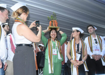 जी-२० प्रतिनिधींनी घेतले श्री संत तुकाराम महाराज पालखीचे दर्शन; याची देही याची डोळा अनुभवला पालखी सोहळा