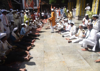 ‘ज्ञानोबा माऊली’च्या जयघोषात श्री संतश्रेष्ठ ज्ञानेश्वर माऊलींच्या पालखीचे प्रस्थान