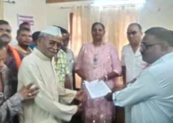 नंदुरबार ते पंढरपूर रेल्वे सुरू करण्याची खा डॉ हिना गावित यांच्याकडे निवेदनाद्वारे मागणी