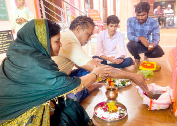 पर्जन्यवृष्टी चांगली व्हावी यासाठी श्री स्वामी समर्थ सेवा केंद्राच्या वतीने ग्रामदेवताचा सन्मान