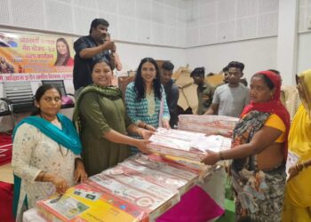 म्हसावद येथे खा. डॉ.हिना गावित यांच्या हस्ते हजार लाभार्थ्यांना गॅस शेगडीचे वितरण