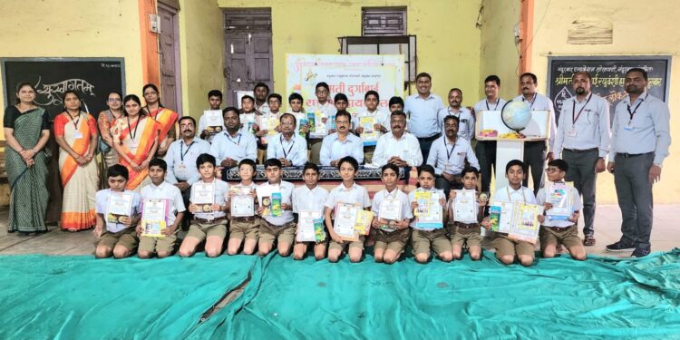 डी.आर.हायस्कूल मध्ये वसुंधरा पूजन