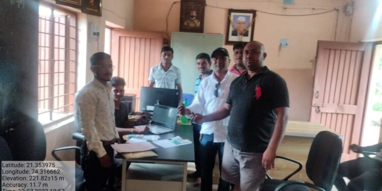 वावद येथे शिबिरात शेतकऱ्यांनी काढला एक रुपयात पीकविमा