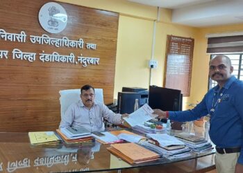 सेवानिवृत्त शिक्षकांच्या नियुक्तीला विरोध, प्रहार शिक्षक संघटनेमार्फत उपजिल्हाधिकाऱ्यांना  निवेदन