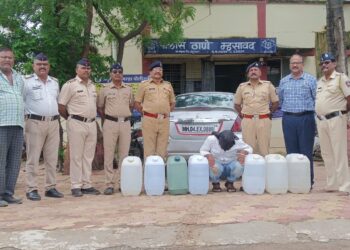 म्हसावद येथे 67 हजाराचे दारू बनवण्याचे स्पिरिट जप्त