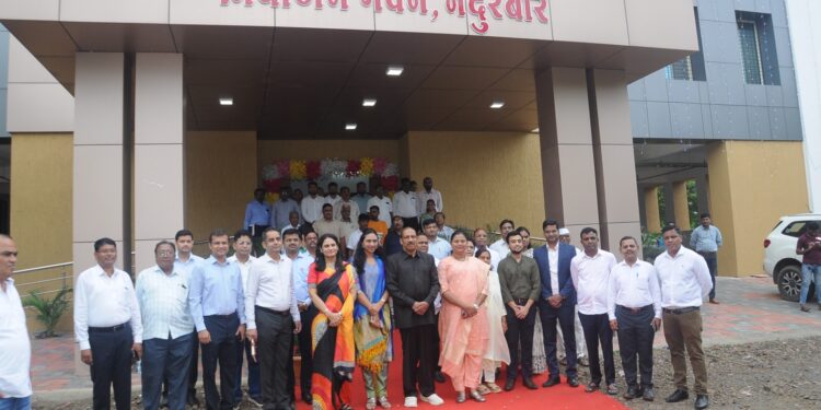 देशाला अभिमान वाटेल असे नंदुरबारचे जिल्हा संग्रहालय निर्माण करणार : पालकमंत्री डॉ. विजयकुमार गावित