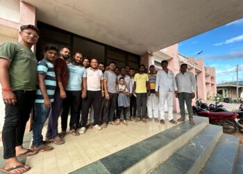 मणिपूर अत्याचाराचा घटनेचा भोई समाजाच्या वतीने निषेध, धडगाव येथे तहसीलदारांना निवेदन