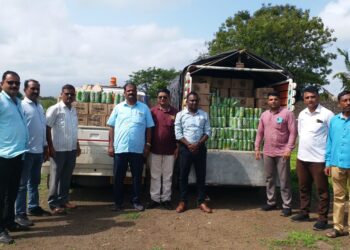 अक्कलकुवा येथे भरारी पथकाच्या कारवाईत दहा लाखाचा अवैध मद्यसाठा जप्त